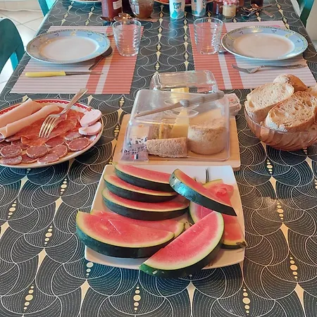 D'hote Les Maisons De Gaia Bed & Breakfast Tuchan