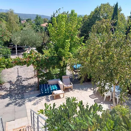 D'hote Les Maisons De Gaia Bed & Breakfast Tuchan